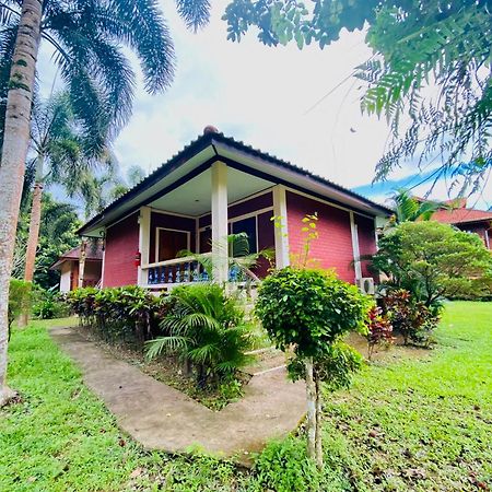 Khao Sok Nung House Hotel Khao Sok National Park Exterior photo